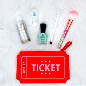 ▪️SOLD▪️Ipsy Makeup Cosmetic Travel Bag Coral